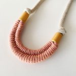 Ogrlica | Bombažne niti in keramika | Roza, bež, rumena - slika 2